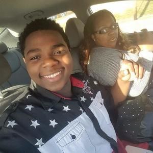 Meet your Posher, Deandre